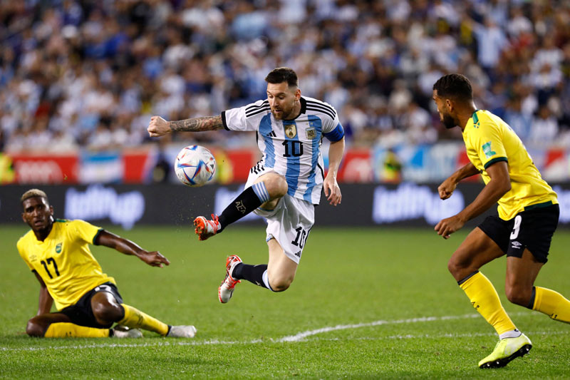 Lionel Messi - 32,5 km / h