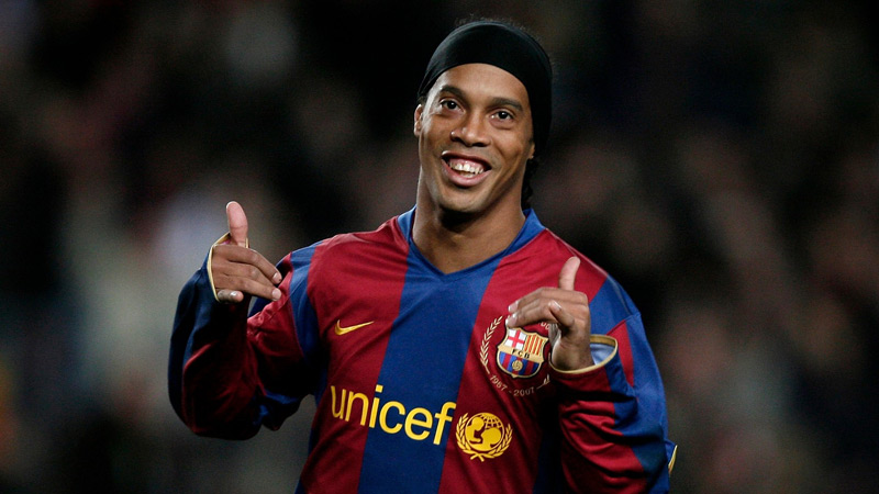 Ronaldinho - 83 triệu euro