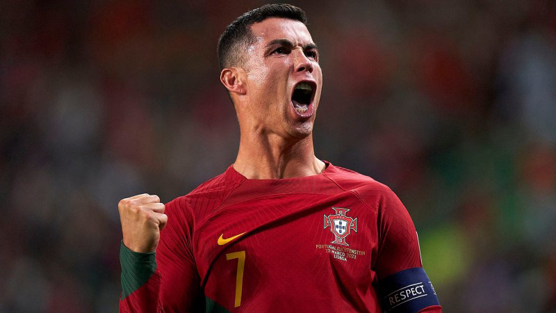 Cristiano Ronaldo – Tiền đạo hay nhất thế giới
